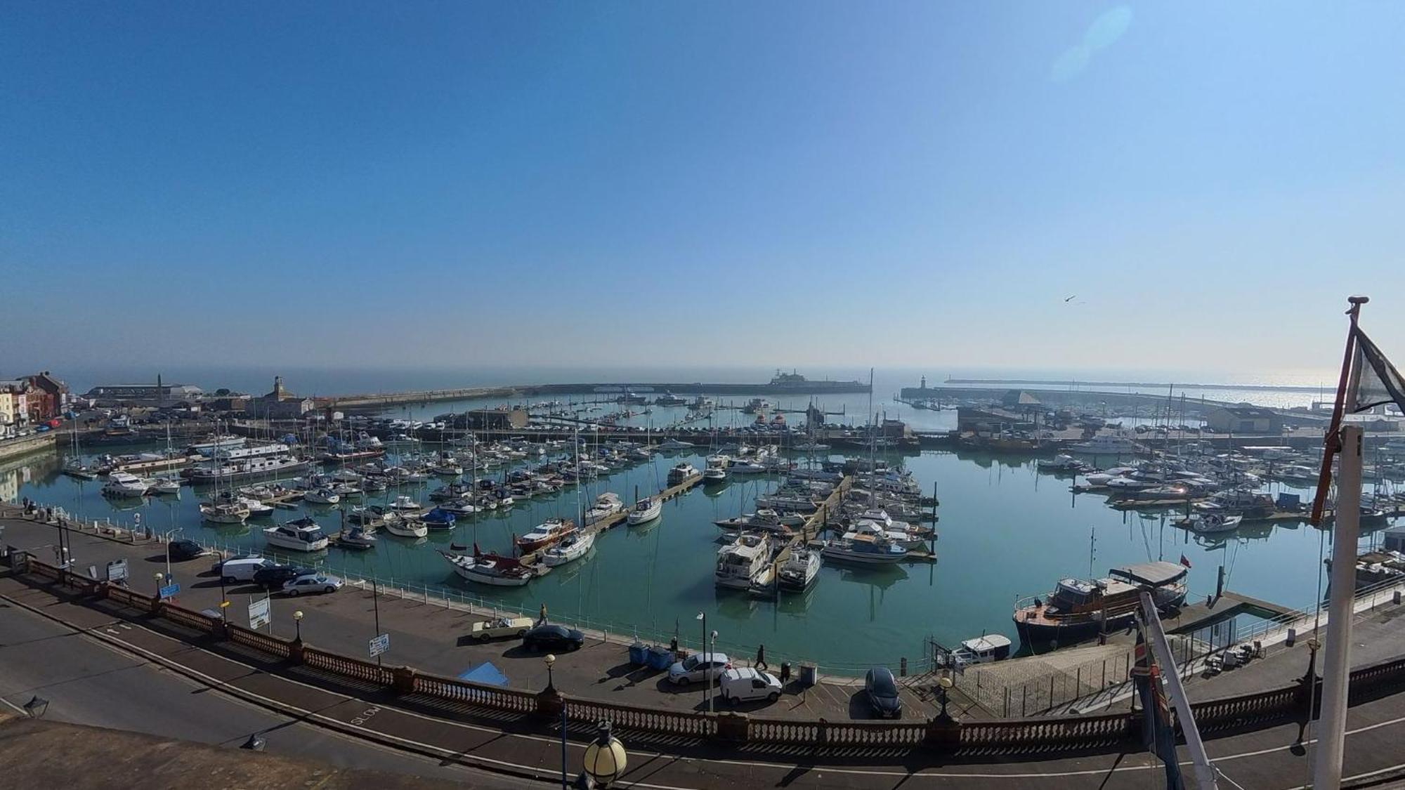 Royal Temple Yacht Club 호텔 램즈게이트 외부 사진